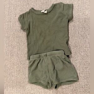 Gently Used Matching Short Set by Cat & Jack